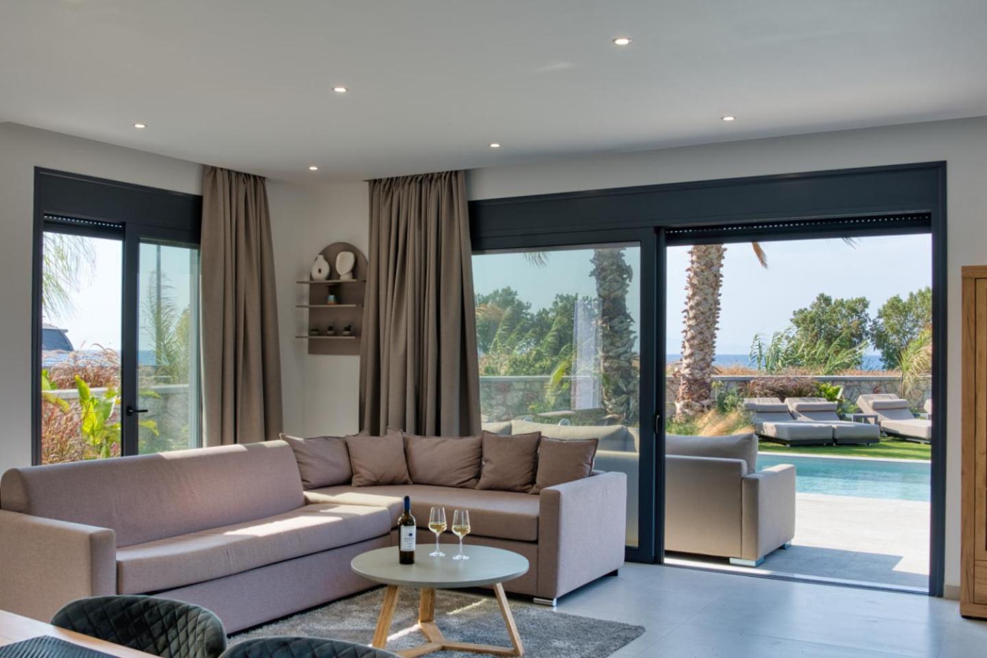 Penelope Beachfront * Kremastí